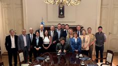 Javier Milei encabeza una reunión de Gabinete clave de cara al cierre de las extraordinarias y la apertura de sesiones en el Congreso Javier Milei encabeza una reunión de Gabinete clave de cara al cierre de las extraordinarias y la apertura de sesiones en el Congreso