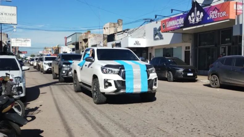 Productores Rurales De Chaco Realizaron El Primer Tractorazo Contra El