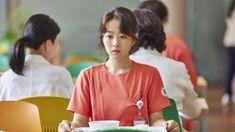 Un excelente drama coreano. Está bien escrito, tiene algunas lecciones de vida importantes y la estructura episódica funciona bien para dividir cada capítulo en trozos digeribles (...) Puntuación: ★★★★★★★★★ (sobre 10)&nbsp;Greg Wheeler: The Review Geek&nbsp;