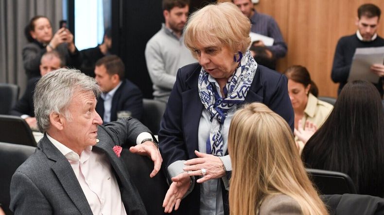 El dictamen de la oposición será el primero en ser tratado en el recinto.