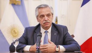 Alberto Fernández cierra en España la gira presidencial que lo llevó a Francia e Indonesia.