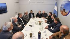 Luis Caputo y la Mesa de Enlace, en una reunión en la Sociedad Rural de julio del 2024.