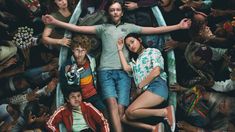 Imagina por un momento... ¿Qué harías si descubres que posees los mismos poderes que Jesucristo? Jodie es un chico de 12 años que se enfrentará al asombro de tener habilidades divinas. Con la ayuda de su pandilla de amigos, tendrá que aventurarse en un viaje de vida supernatural por la Baja que transformará la realidad de todos. ¿Logrará alzarse para responder al llamado divino? La serie ‘El elegido’, basada en la novela gráfica ‘American Jesus’, del escritor Mark Millar y el artista Peter Gross, se estrena el 16 de agosto, sólo en Netflix. Imagina por un momento... ¿Qué harías si descubres que posees los mismos poderes que Jesucristo? Jodie es un chico de 12 años que se enfrentará al asombro de tener habilidades divinas. Con la ayuda de su pandilla de amigos, tendrá que aventurarse en un viaje de vida supernatural por la Baja que transformará la realidad de todos. ¿Logrará alzarse para responder al llamado divino? La serie ‘El elegido’, basada en la novela gráfica ‘American Jesus’, del escritor Mark Millar y el artista Peter Gross, se estrena el 16 de agosto, sólo en Netflix.