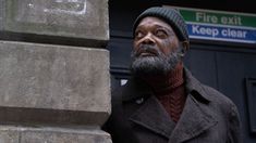 Samuel L. Jackson vuelve a interpretar su papel de Nick Fury. Samuel L. Jackson vuelve a interpretar su papel de Nick Fury.