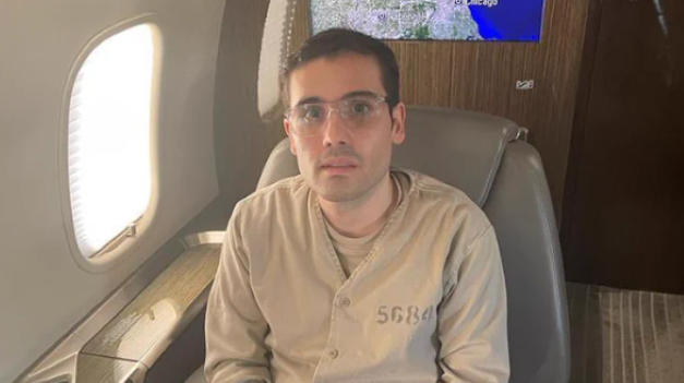 El hijo del Chapo Guzmán fue extraditado a EEUU.