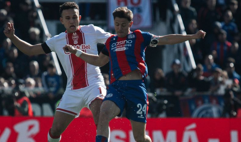 Hurac&aacute;n se impuso en el Bajo Flores contra San Lorenzo.