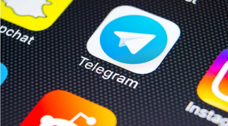 Los cambios se realizan desde ajustes de la app y no del teléfono.
