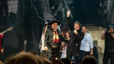 Fuerte crítica a Javier Milei en el festival de Cosquín: El político que se cree un león y es una rata gritando Fuerte crítica a Javier Milei en el festival de Cosquín: El político que se cree un león y es una rata gritando