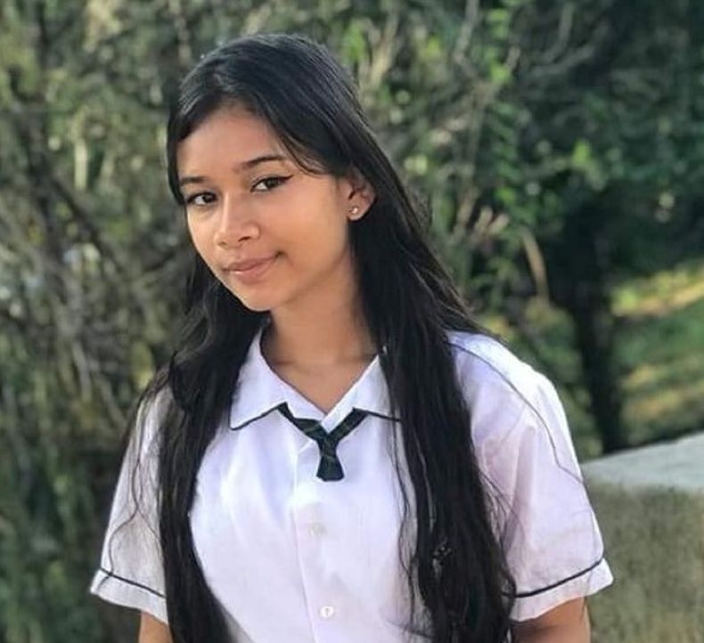 Karina Blanco tenía 16 años. Se dirigía a la escuela cuando fue asesinada.