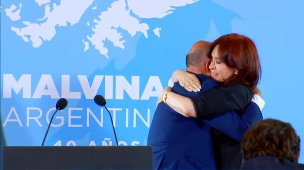 Cristina Kirchner, a 40 años de Malvinas: Hoy, de los 121 NN, ya hay 119  identificados