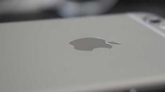 Apple entregará 1000 dólares a sus empleados para equiparse pensando en el trabajo remoto. Apple entregará 1000 dólares a sus empleados para equiparse pensando en el trabajo remoto.