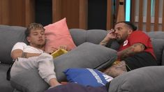 Nacho y Juan son los únicos dos integrantes que quedan de los monitos. Nacho y Juan son los únicos dos integrantes que quedan de los monitos.