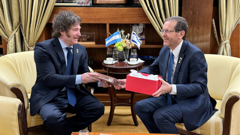 Javier Milei se reunió con el presidente israelí, Isaac Herzog. Javier Milei se reunió con el presidente israelí, Isaac Herzog.