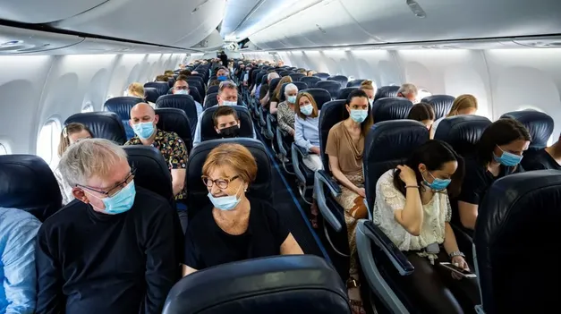 Un grupo de pasajeros se enteró en pleno vuelo.