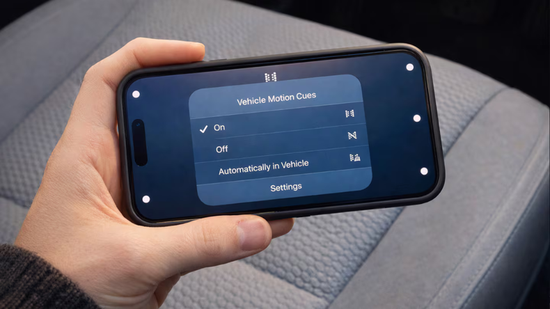 Apple incorporó en iPhone la función Indicadores de movimiento en vehículos para reducir mareos al usar el celular durante viajes en transporte.