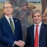 Caputo se reunirá con Bessent esta tarde. Caputo se reunirá con Bessent esta tarde.