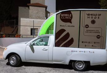 El vehículo de la esperanza tuvo una remodelación completa para que pueda circular entre las calles destruidas de Gaza y logre entrar a zonas inaccesibles para las ambulancias normales. El vehículo de la esperanza tuvo una remodelación completa para que pueda circular entre las calles destruidas de Gaza y logre entrar a zonas inaccesibles para las ambulancias normales.