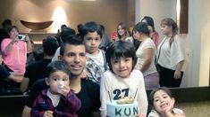 El Kun Agüero festejó su cumpleaños con familia y amigos: ¿Por qué se esconde La Princesita? El Kun Agüero festejó su cumpleaños con familia y amigos: ¿Por qué se esconde La Princesita?