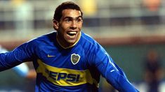 Carlos Tévez, muy jóven en sus inicios como jugador de Boca. Carlos Tévez, muy jóven en sus inicios como jugador de Boca.