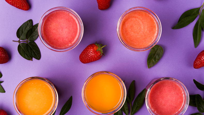 Con pocos pasos y simples ingredientes, disfrutar de este jugo es rápido y sencillo.  