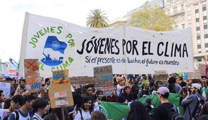 Jóvenes ambientalistas advirtieron que la Ley Ómnibus representa un retroceso y alertaron por el cambio climático