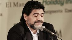 Diego Maradona extendió un contrato millonario en Emiratos Árabes Diego Maradona extendió un contrato millonario en Emiratos Árabes