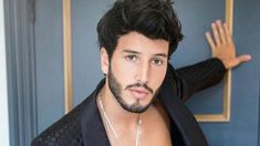 Sebastián Yatra protagonizó un polémico gesto durante un show: ¿estaba desnudo? Sebastián Yatra protagonizó un polémico gesto durante un show: ¿estaba desnudo?