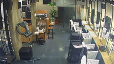 La peluquería en la que un hombre asesinó a su compañero de trabajo reabrirá el sábado. La peluquería en la que un hombre asesinó a su compañero de trabajo reabrirá el sábado.