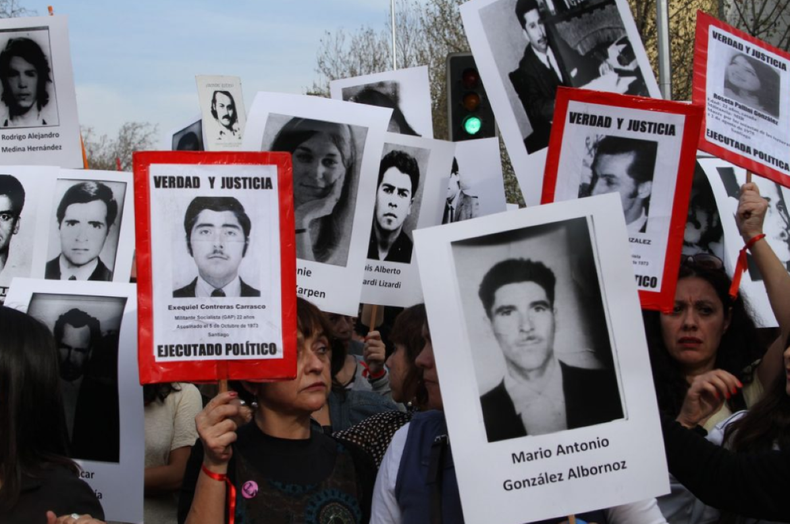Puerto Montt revocó el título de hijo ilustre que había dado al dictador Augusto Pinochet.