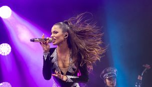 Tini marca tendencia con sus looks. Tini marca tendencia con sus looks.