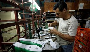 Ventas minoristas: se registró una baja del 0,3% anual en enero.