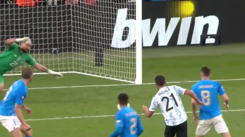 Paulo Dybala entró y convirtió.