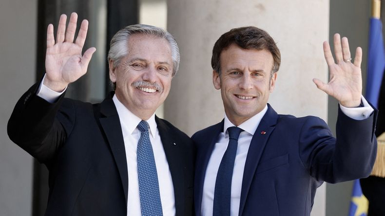 Macron está en Qatar