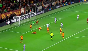 Dos en rivales en el suelo y golazo.