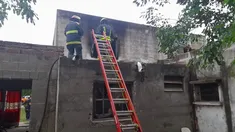 El padrasto de la nena incendió la habitación para encubrir el crimen. El padrasto de la nena incendió la habitación para encubrir el crimen.