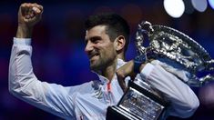 Djokovic levantó por décima vez el trofeo en Australia. Djokovic levantó por décima vez el trofeo en Australia.
