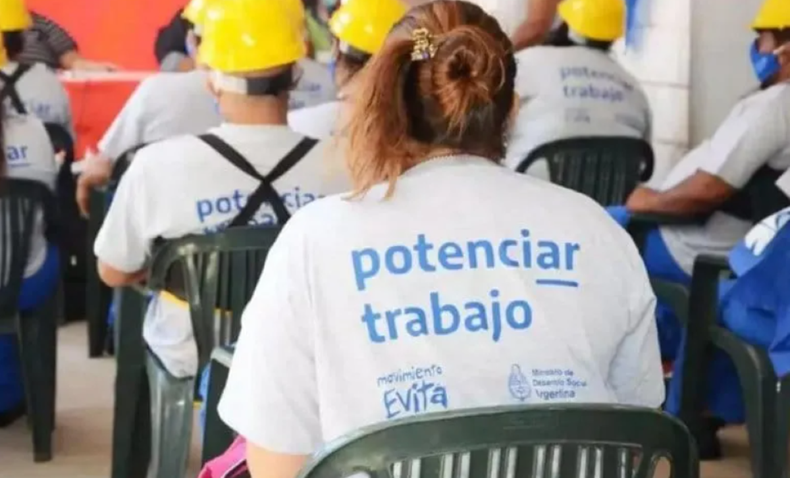 Especialistas abordaron el tema de los planes sociales en el ciclo conducido por Florencia Halfon y Leyla Bechara.