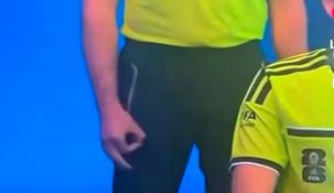 Mundial 2026: la FIFA investiga a un árbitro del VAR por un presunto gesto vinculado al supremacismo blanco