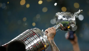 La Copa Libertadores, el sueño de los equipos sudamericanos. La Copa Libertadores, el sueño de los equipos sudamericanos.