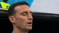 La emoción del DT en el himno