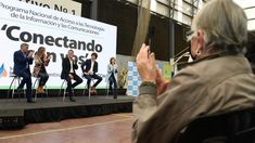 Massa, junto al presidente de Enacom lanzó el programa que busca que barrios populares tengan acceso a banda ancha.&nbsp;