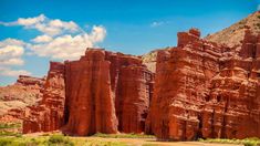 Sus quebradas coloradas son un emblema que impacta a cualquiera que lo visite. Sus quebradas coloradas son un emblema que impacta a cualquiera que lo visite.