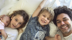 Tierna foto de Mariano Martínez con sus hijos y Alma: ¡Te amamos! Tierna foto de Mariano Martínez con sus hijos y Alma: ¡Te amamos!