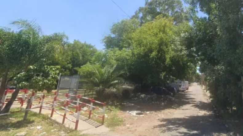 El cuerpo mutilado fue descatado dentro del tacho desde una camioneta de fletes.