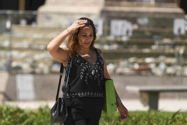 El SMN emitió recomendaciones para la población ante la ola de calor. 