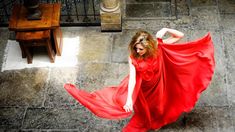 Según la IA de WhatsApp, utilizar ropa de color rojo tiene distintas significaciones en base a lo cultural y lo personal. Te contamos cuales son sus aspectos positivos, negativos y culturales. Según la IA de WhatsApp, utilizar ropa de color rojo tiene distintas significaciones en base a lo cultural y lo personal. Te contamos cuales son sus aspectos positivos, negativos y culturales.