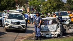 Dos ataques armados registrados con pocas horas de diferencia dejaron 27 muertos y 26 heridos en distintos puntos de Sudáfrica.&nbsp;