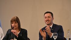 Patricia Bullrich presentó su formula junto al radical Luis Petri.