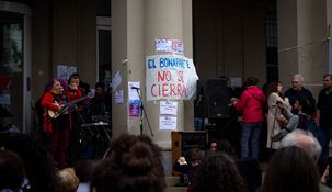 Los trabajadores del Hospital Bonaparte realizaron una asamblea.