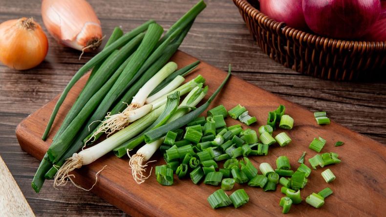  Su experiencia enriquecedora no se limita solo a las recetas, ya que también comparte valiosos consejos que transforman el sabor de nuestras comidas.  